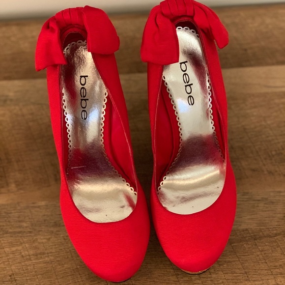 Bebe size 8 pump heels never worn - Picture 3 of 7